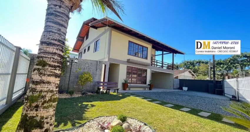 Casa Grande com Enorme Terreno no Boehmerwald - Joinville/SC