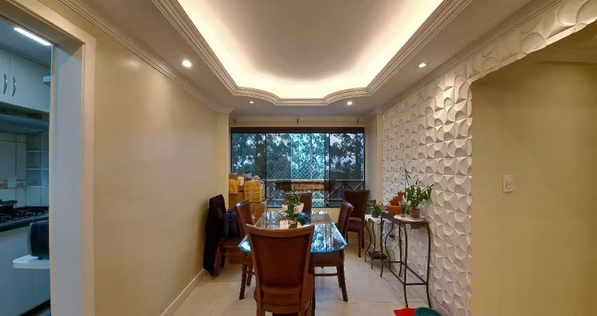 Apartamento de 3 quartos 1 suíte, com linda vista livre, nascente, reformado, armários planejados, piso porcelanato, lazer com piscina aquecida e próximo de metrô!
