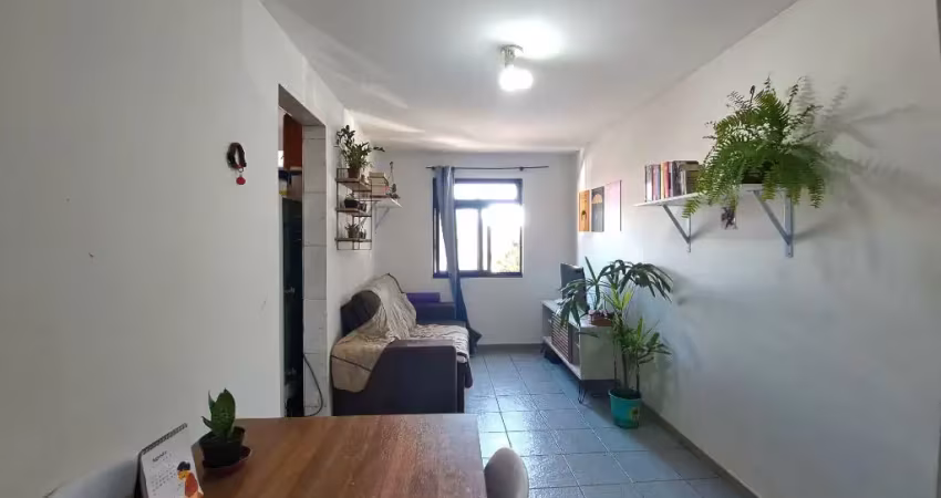 Vendo apartamento na 712 asa norte  1 quarto, vista livre, armários, elevador, barato, oportunidade!