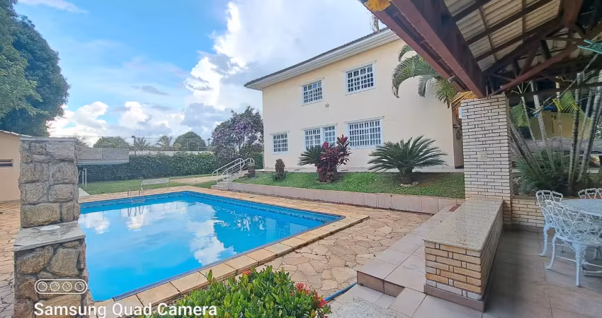 Casa a venda na quadra 3 park way, área verde, piscina, churrasqueira, terraço para festas, permuta, financiamento.