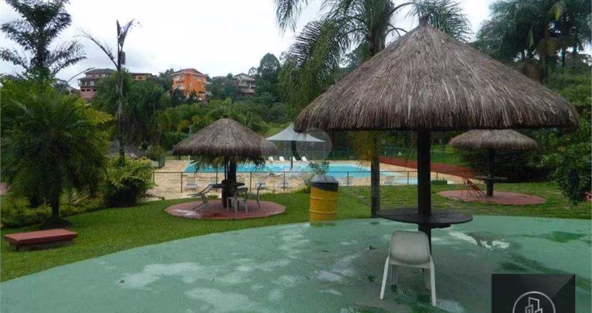 Casa com 3 dormitórios (sendo 1 suíte)  à venda, 600 m² por R$ 1.190.000 - Condomínio Nova São Paulo - Itapevi/SP