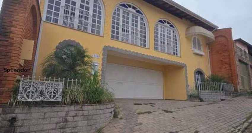 Casa para Locação em Bragança Paulista, Jardim Europa, 3 dormitórios, 1 suíte, 3 banheiros, 4 vagas