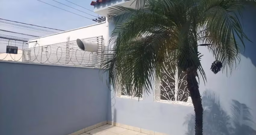 Casa para Locação em Sorocaba, Jardim Vergueiro, 2 dormitórios, 1 suíte, 2 banheiros, 2 vagas