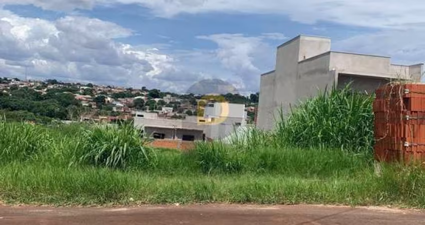 Terreno na Vila Pioneiro