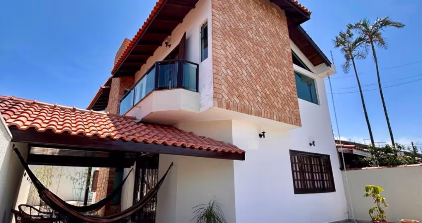 Casa incrível disponível para locação no Oásis (lado da linha)