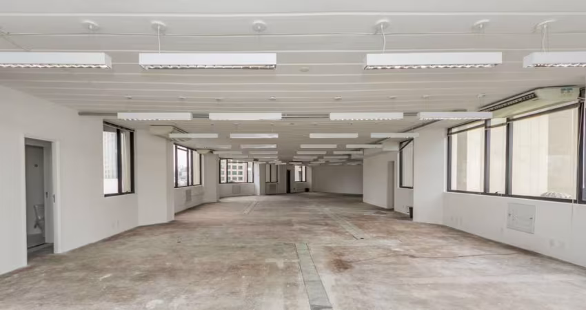 Versátil conjunto comercial para venda, 237m²