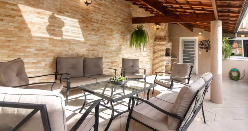Espetacular casa tipo para venda com 3 quartos, sendo 1 suíte, 163m²
