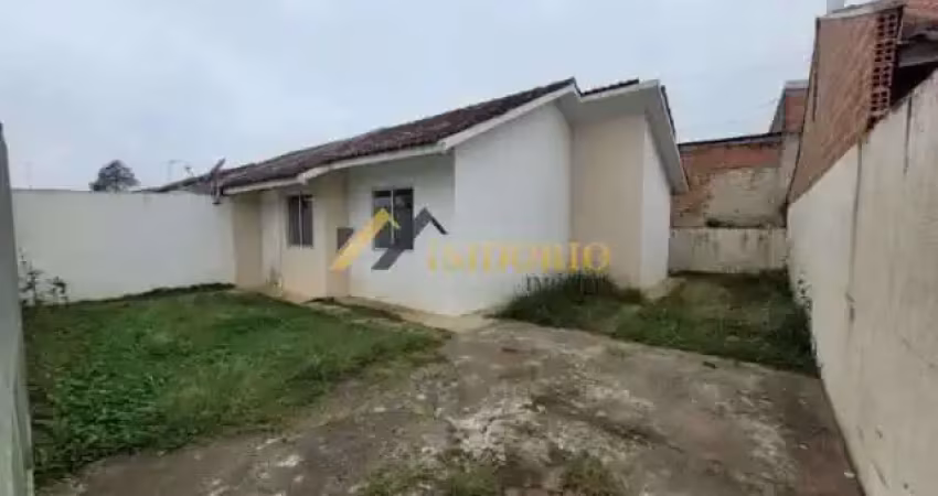 Ótima casa! 02 qtos., quintal, 03 vagas de gar., bem localizado