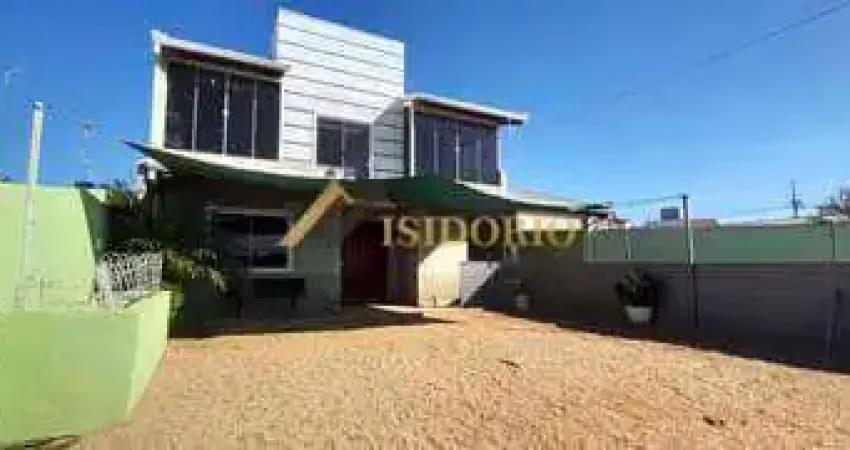 Sobrado no atuba com 5 quartos sendo 2 suites,possui 7 garagem
