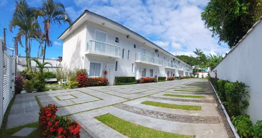 Casa em Village com 3 Quartos, 80m² por R$ 645.000 - Centro - Bertioga/SP