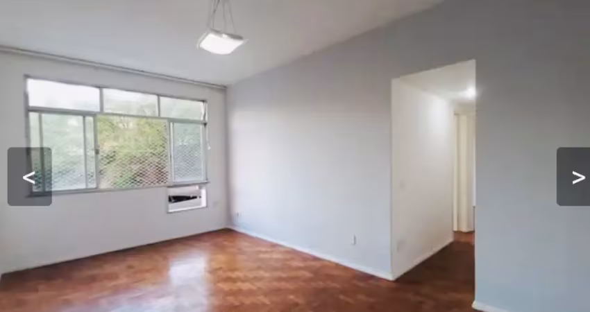 Icaraí:apartamento de 3 quartos,1 vaga quadra da praia.