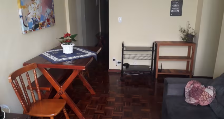 Apartamento composto de sala,3 quartos,dependência de empregada e 1 vaga.