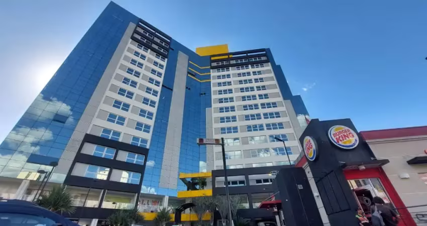 Sala comercial para locação com 25m², 1 banheiro e 1 vaga