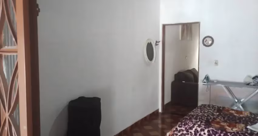 Casa à venda com 2 quartos, 2 banheiros e 75m² por r$ 370.000