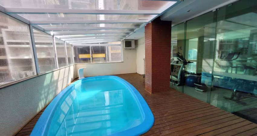 Apartamento a venda, suíte máster mais duas demi- suítes, no centro de Chapecó. Clique para saber mais.