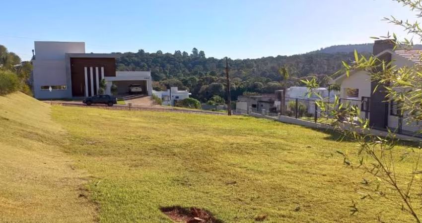 Ótimo terreno a venda, 1.000 m², no Condomínio Espelho das Águas, Chapecó