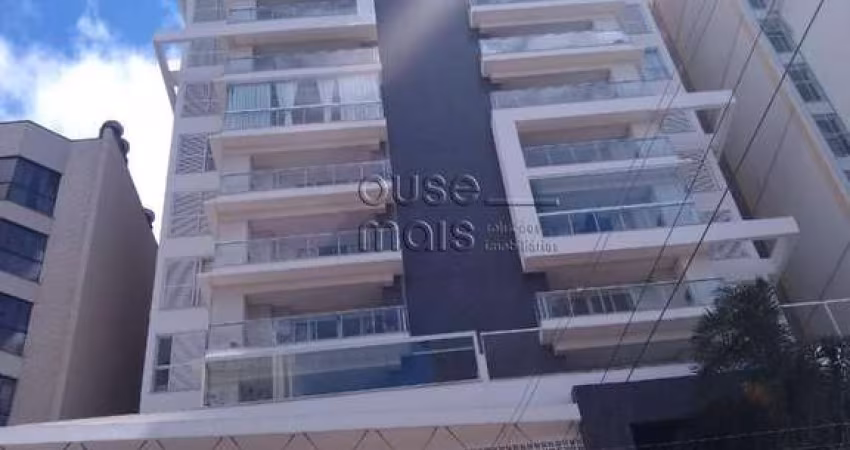 Apartamento  a venda, 03 Suítes, prédio com piscina, no centro de Chapecó.