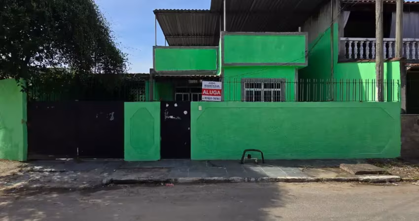 Linda Casa Independente com quintal, terraço, churrasqueira e garagem em Nova Iguaçu