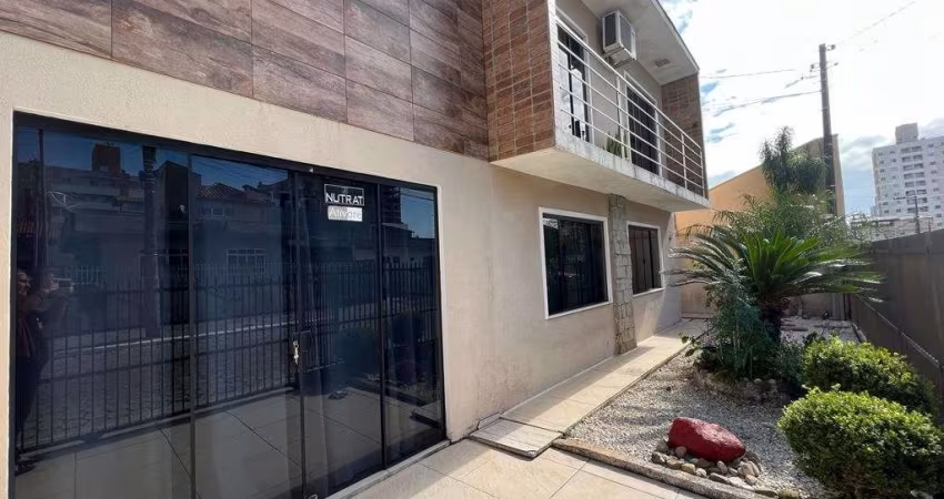 Casa para Venda em Itajaí, DOM BOSCO, 4 dormitórios, 2 suítes, 5 banheiros, 2 vagas