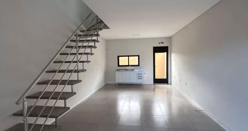 Casa para venda em balneário piçarras, itacolomi, 2 dormitórios, 2 banheiros, 1 vaga