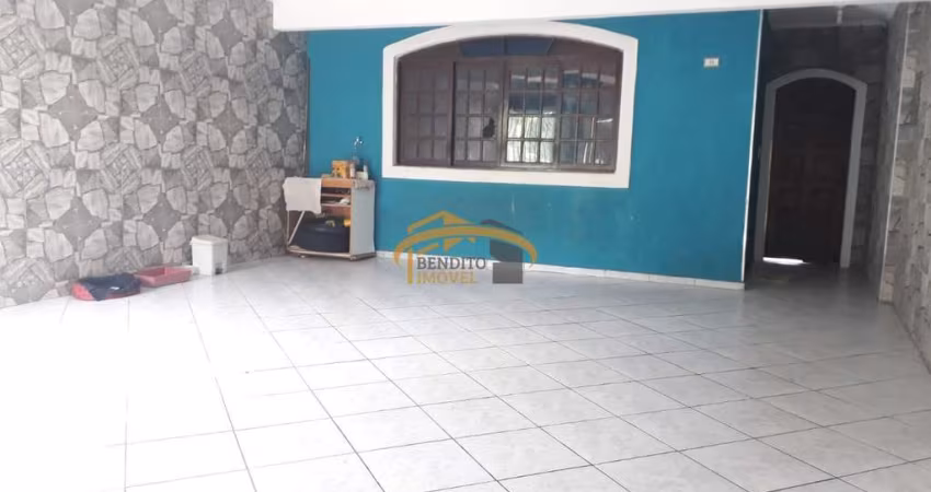 Sobrado venda 4 dormitórios, 2 suítes, cozinha planejada, quintal com churrasqueira, 4 Vagas de garagem. Jd. D'Abril