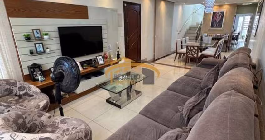 Imperdível Sobrado à Venda em Osasco-SP, Bairro Cipava! 3 quartos, 1 suíte, 1 sala, 3 vagas de garagem, 182m². Confira!