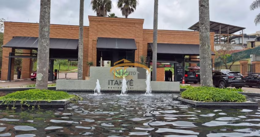 Casa de luxo à venda em Santana de Parnaíba-SP, bairro Cidade Tamboré: 4 suítes, salas 3 ambientes, piscina, 4 vagas, ac de 385,87 m².