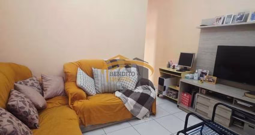 Imóvel para venda, Novo Osasco, com 3 casas, 2 vagas de garagem, água e luz individuais