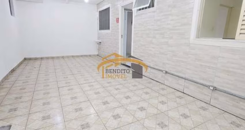 Salão comercial 130m² no Km 18 - Osasco. Excelente localização, recepção, 4 salas, copa, edícula nos fundos. Próx. CPTM e Av. dos Autonomistas.