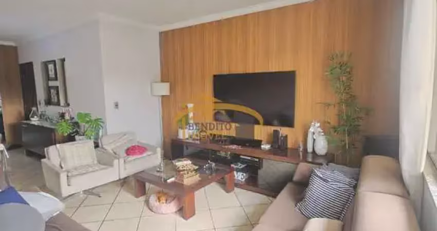 Sobrado para venda, Cipava/Bela Vista, Osasco, com 4 dormitórios, sendo 1 suíte, edícula, área gourmet.