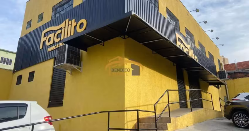 Prédio comercial para locação ou venda, no jardim são pedro, em osasco, com 427m², 4 banheiros e 8 vagas