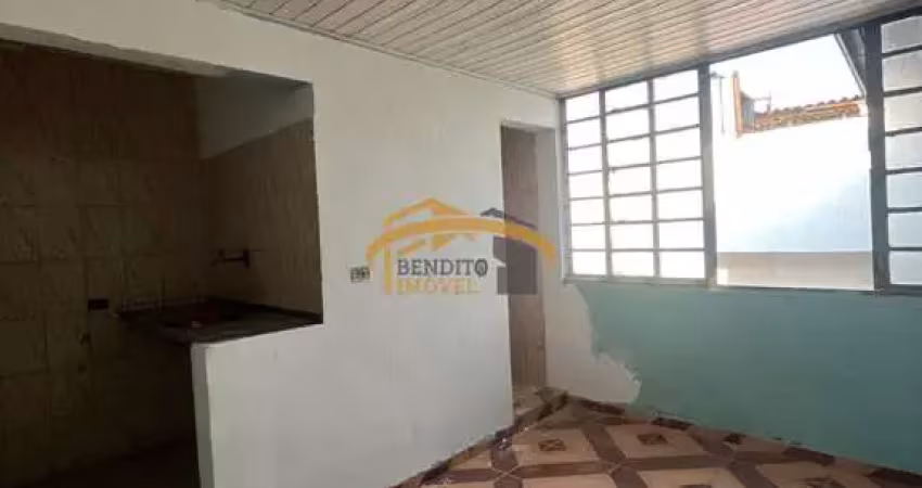Casa semi independente para locação, 2 quartos, quintal , bussocaba, próximo a av. novo osasco