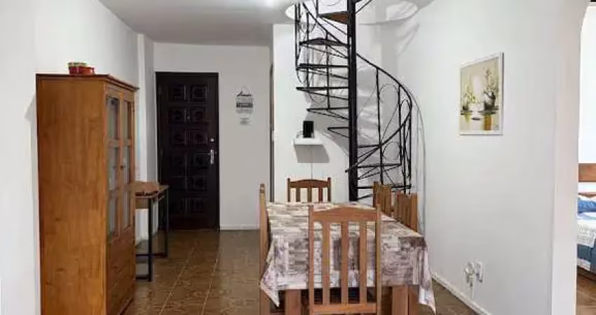 COBERTURA NA PASSAGEM - CONFORTO E PRATICIDADE A POUCOS MINUTOS DA PRAIA