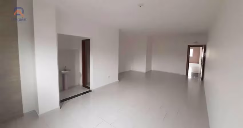 Sala comercial de 42 m² bem localizado na rua cônego valadão, com boa iluminação  e com pintura nova
