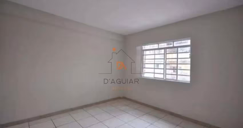 Casa para locação com 2 quartos, sala cozinha e banheiro