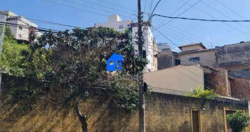 Casa com 3 quartos para alugar na Rua Joaquim Baeta Neves, 210, Fernão Dias, Belo Horizonte