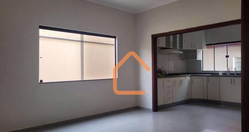 Casa com 4 dormitórios à venda, 192 m² por R$ 690.000,00 - São Carlos - Pouso Alegre/MG