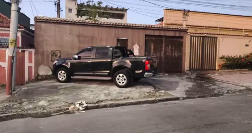 Vende se uma excelente casa localizada em um bairro tranquilo