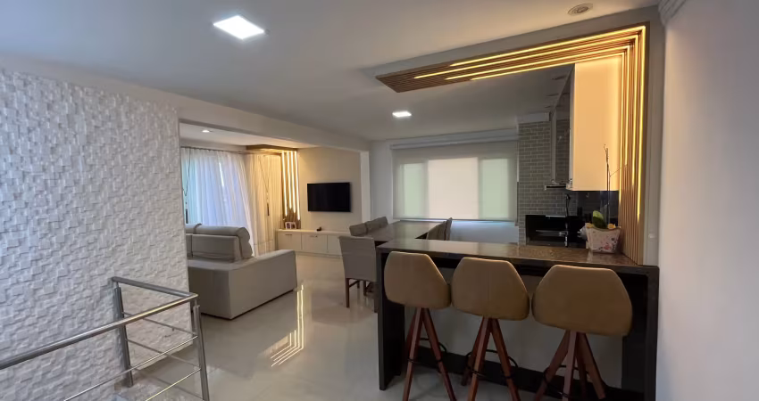 162m² - Cobertura Duplex Mobiliada e Terraço no bairro Portão