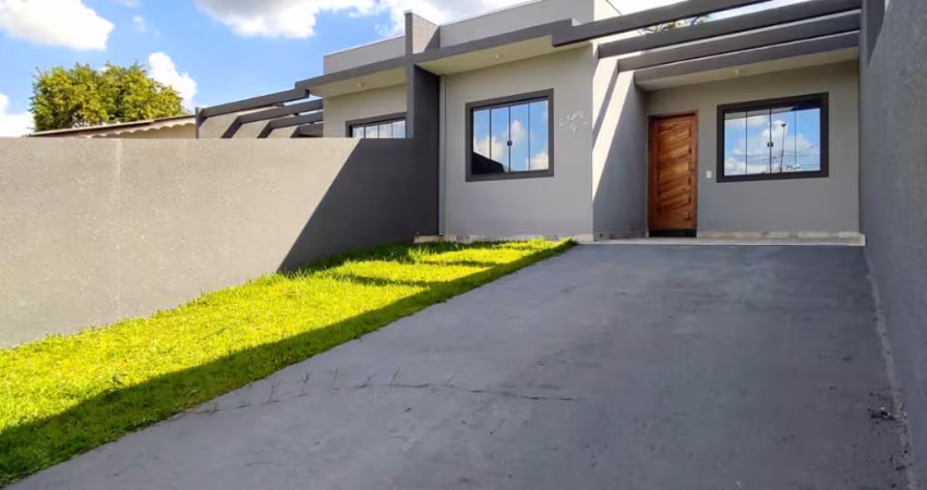 CASA COM SUÍTE E AMPLO ESPAÇO DE TERRENO EM ARAUCÁRIA