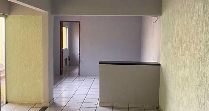 Casa com 2 Quartos para Venda em Excelente Localização no Centro de Várzea Grande