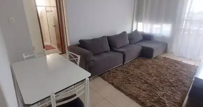 Apartamento de 2 Quartos Mobiliado, com Sacada e Vista para a Avenida do CPA, ao Lado da Polícia Fe