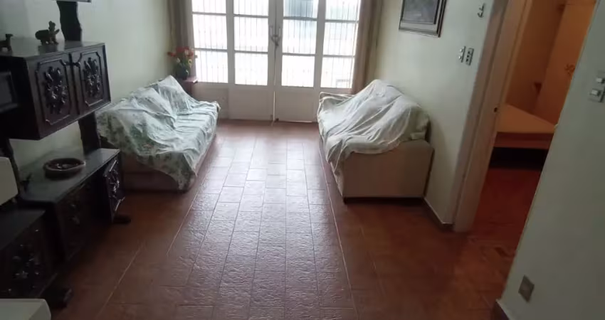 AP com 2 dormitórios no Bairro Boa Vista com sacada na sala de frente