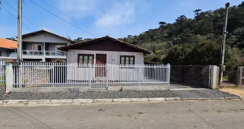 Casa com 3 quartos à venda na Rua Carlos Fleischmann, 157, Vila Nova, Rio Negrinho