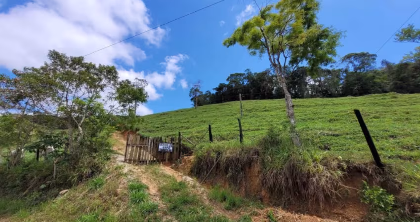 Sítio espetacular no barro branco