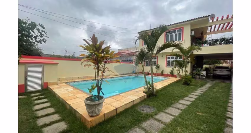 Casa de condomínio à venda  na taquara: conforto,  natureza. piscina privativa e churrasqueira!!