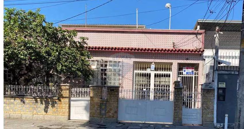 Aluga 1 quarto em casa de vila Taquara