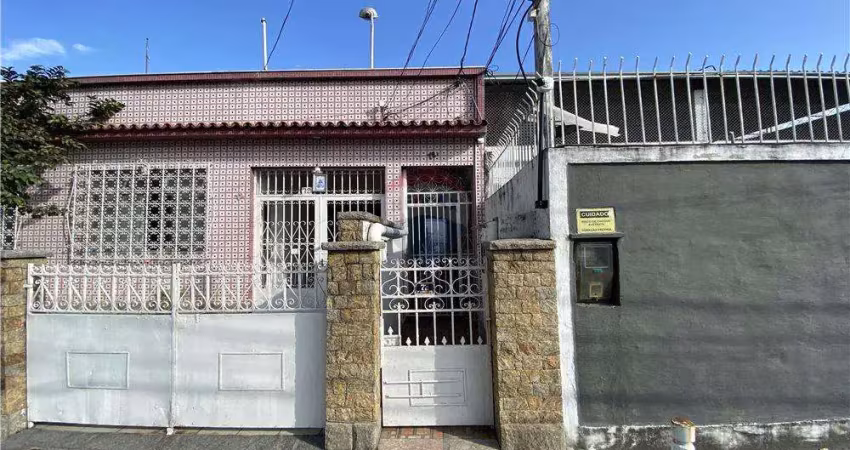 Casa com 2 quartos para alugar na Rua Camaraipe 72, 102, Jacarepaguá, Rio de Janeiro