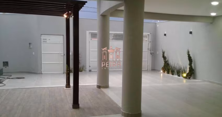 Casa com 3 dormitórios à venda, 167 m²
