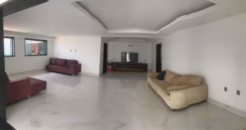 Excelente casa, 03 quartos sendo suíte, 06 vagas no hipodromo, aceito imóvel ou carro